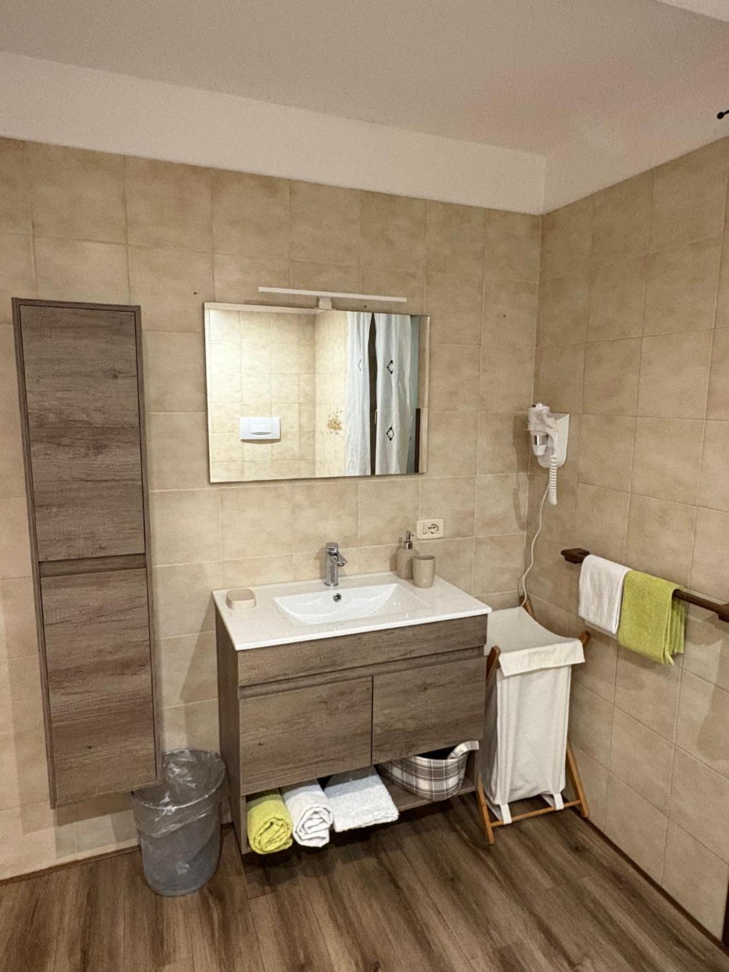 B&B Il Ciliegio Lomnago Luaran gambar