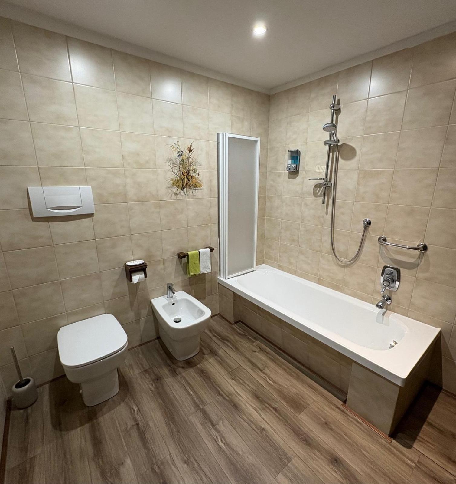 B&B Il Ciliegio Lomnago Luaran gambar