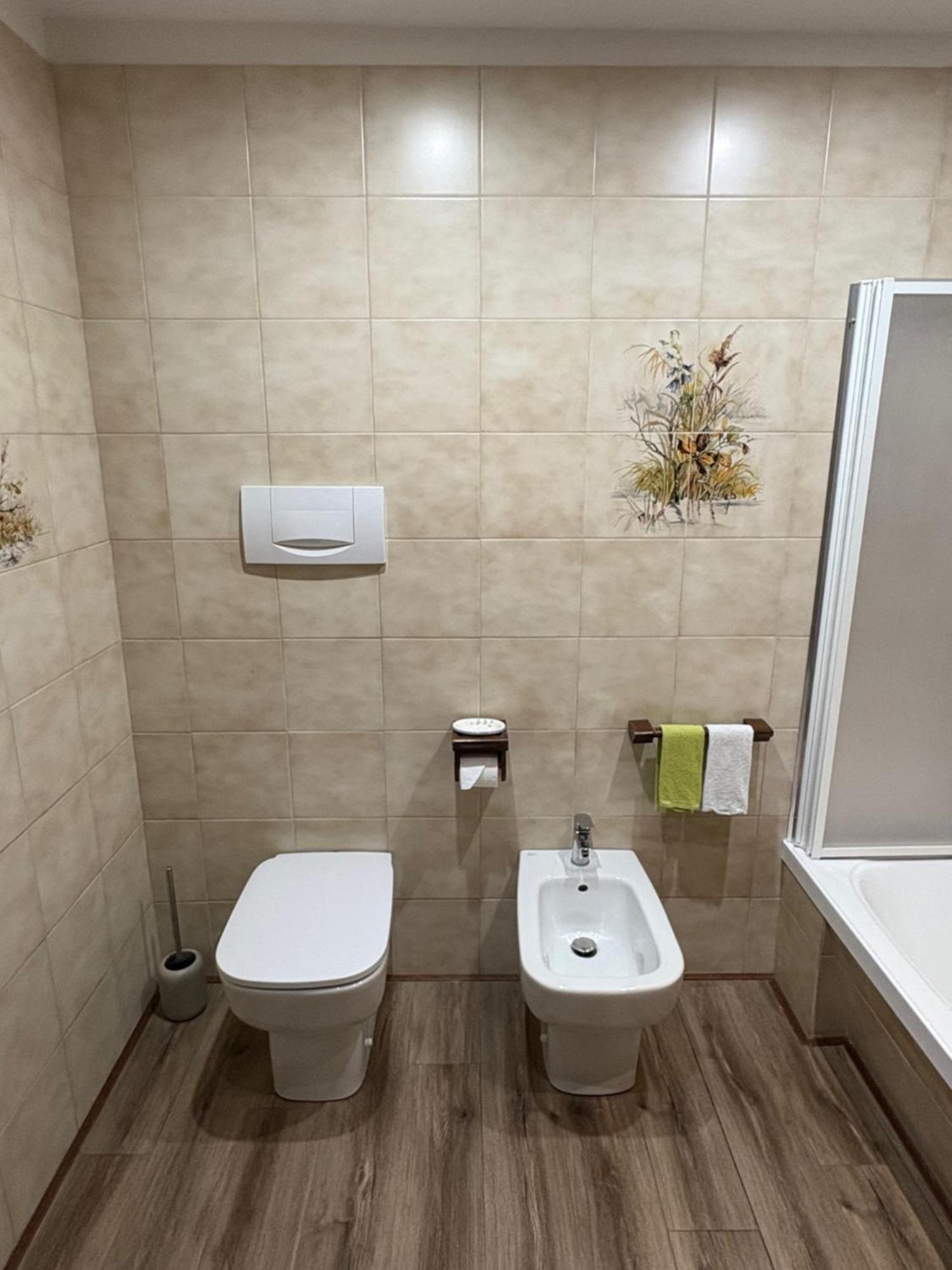 B&B Il Ciliegio Lomnago Luaran gambar